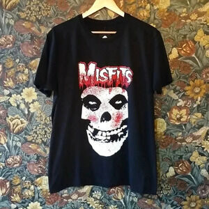 NWT Misfits  tee